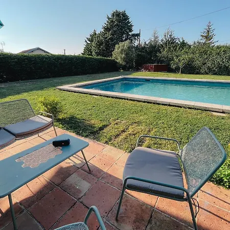 Calme Et Confort Sur Les Hauteurs De Holiday home