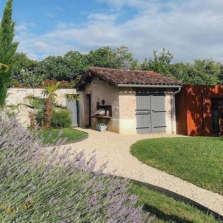 Calme Et Confort Sur Les Hauteurs De Tatil Evi Montauban