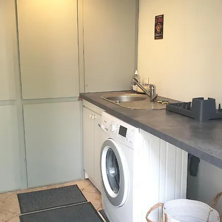 Calme Et Confort Sur Les Hauteurs De *