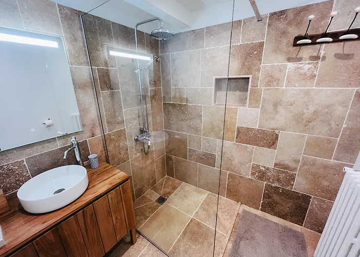 Calme Et Confort Sur Les Hauteurs De